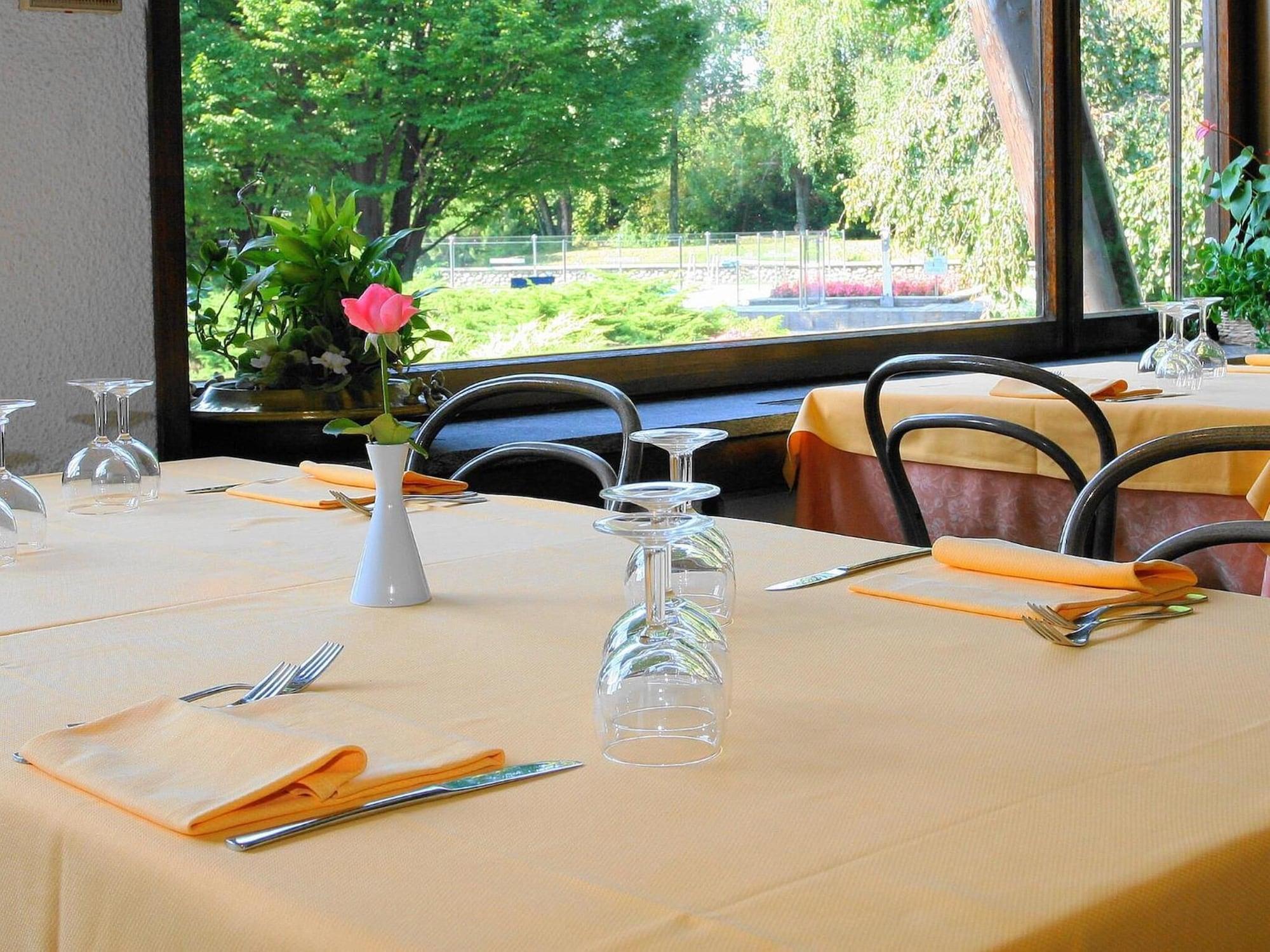 Golf Hotel Lainate Buitenkant foto